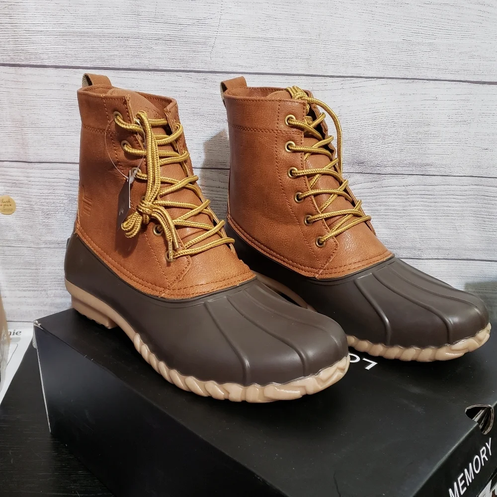 London‎ Fog Men’s Duck Boots Size 10M – Cognac Brown Waterproof Memory Foam